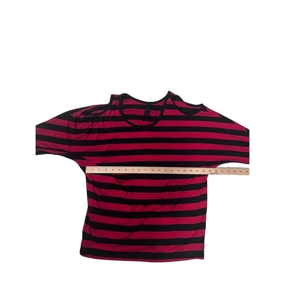 New 7 Seven stripped Women’s top Cold shoulder sz M - Picture 4 of 6